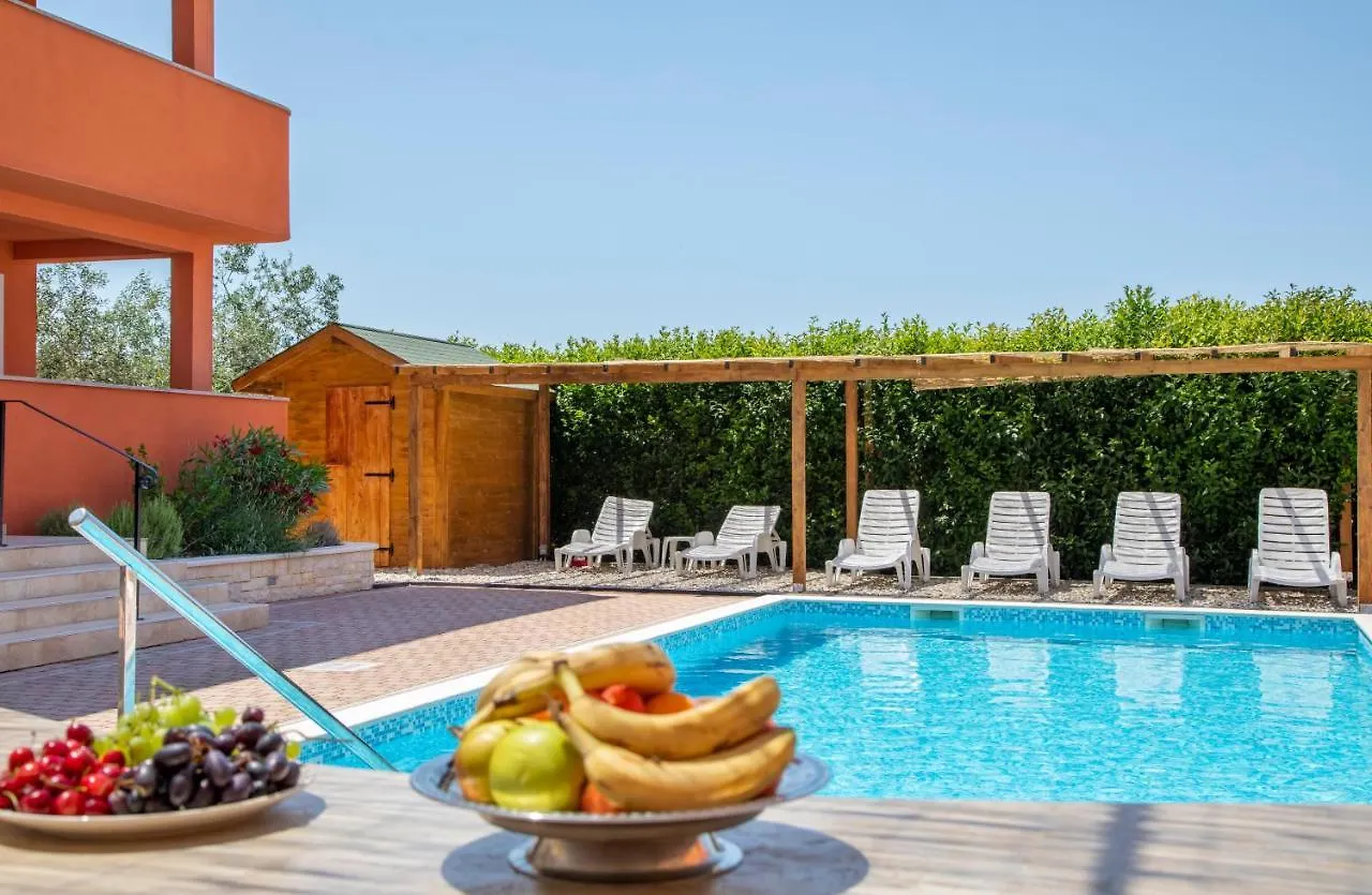 Hotel Natura Vilanija
