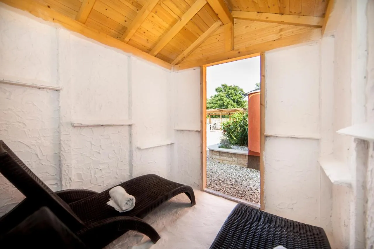 Hotel Natura Vilanija