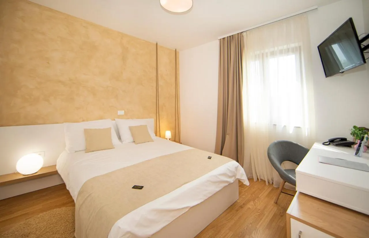Hotel Natura Vilanija 3*,  Kroatien