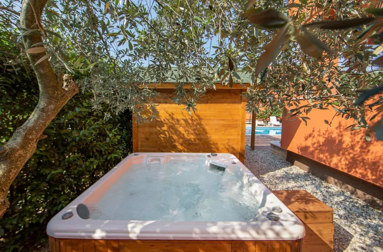 Hotel Natura Vilanija