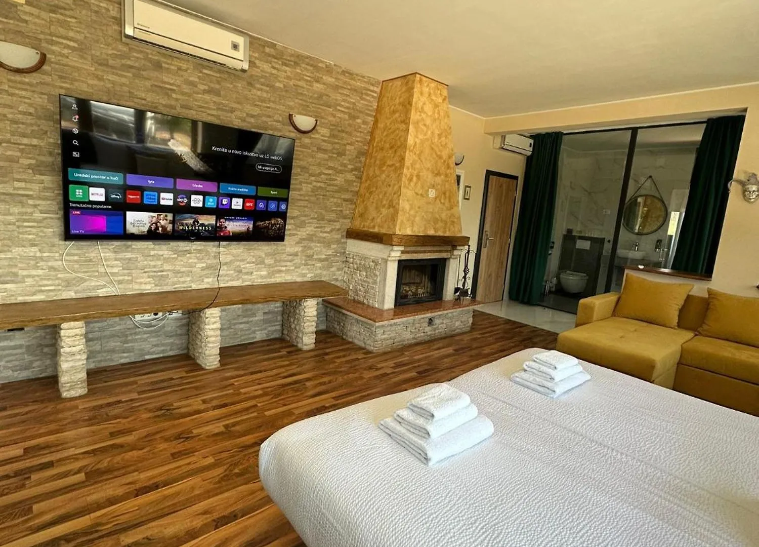 Hotel Natura Vilanija
