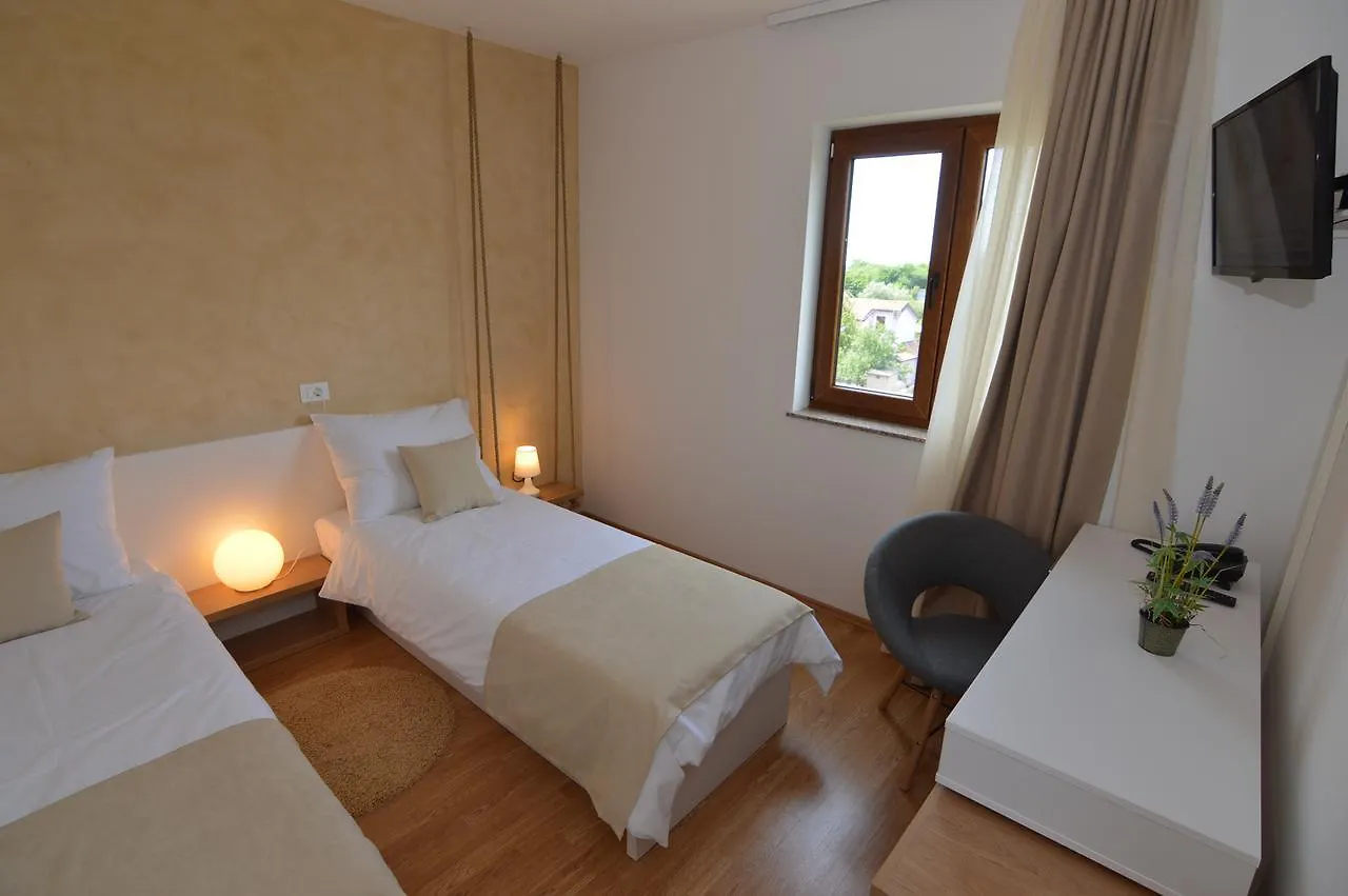 ***  Hotel Natura Vilanija Kroatien