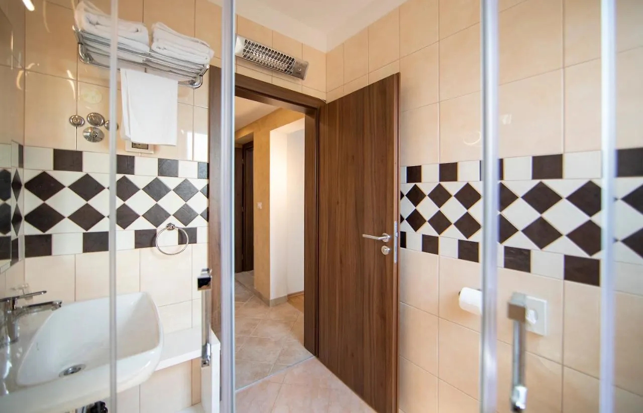 Hotel Natura Vilanija