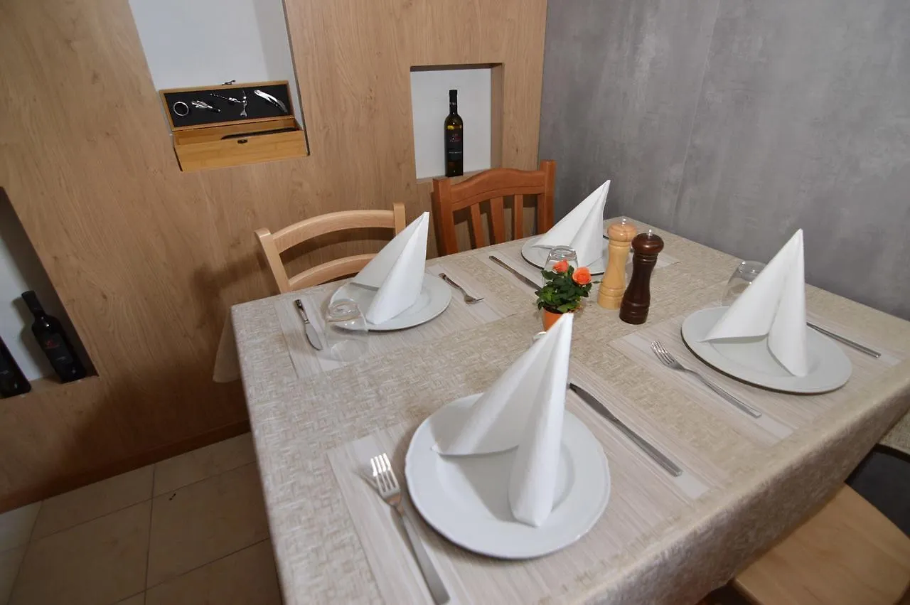 Hotel Natura Vilanija