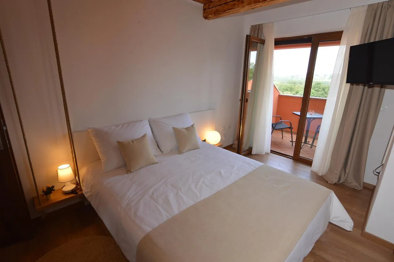 Hotel Natura Vilanija
