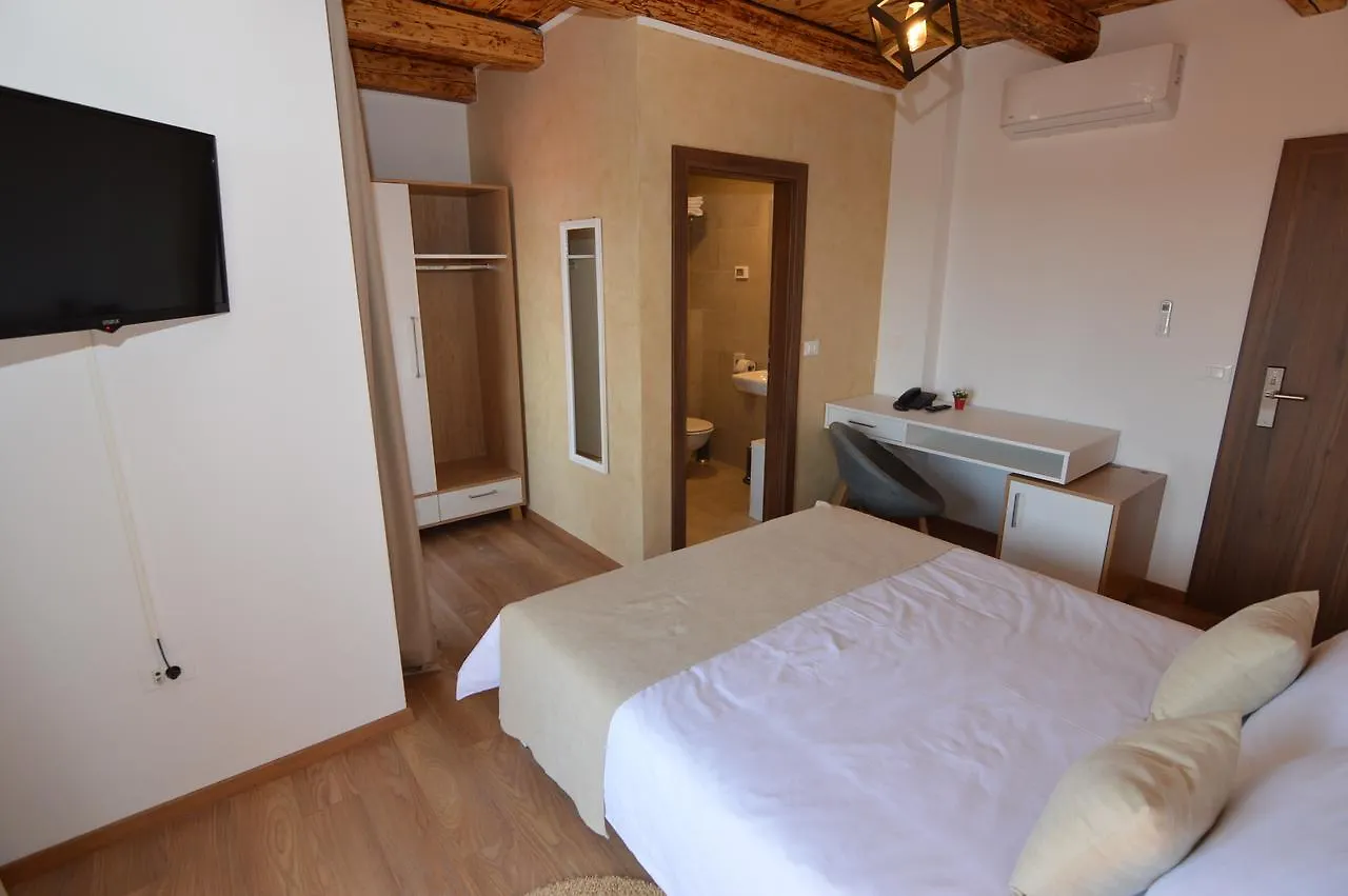 Hotel Natura Vilanija